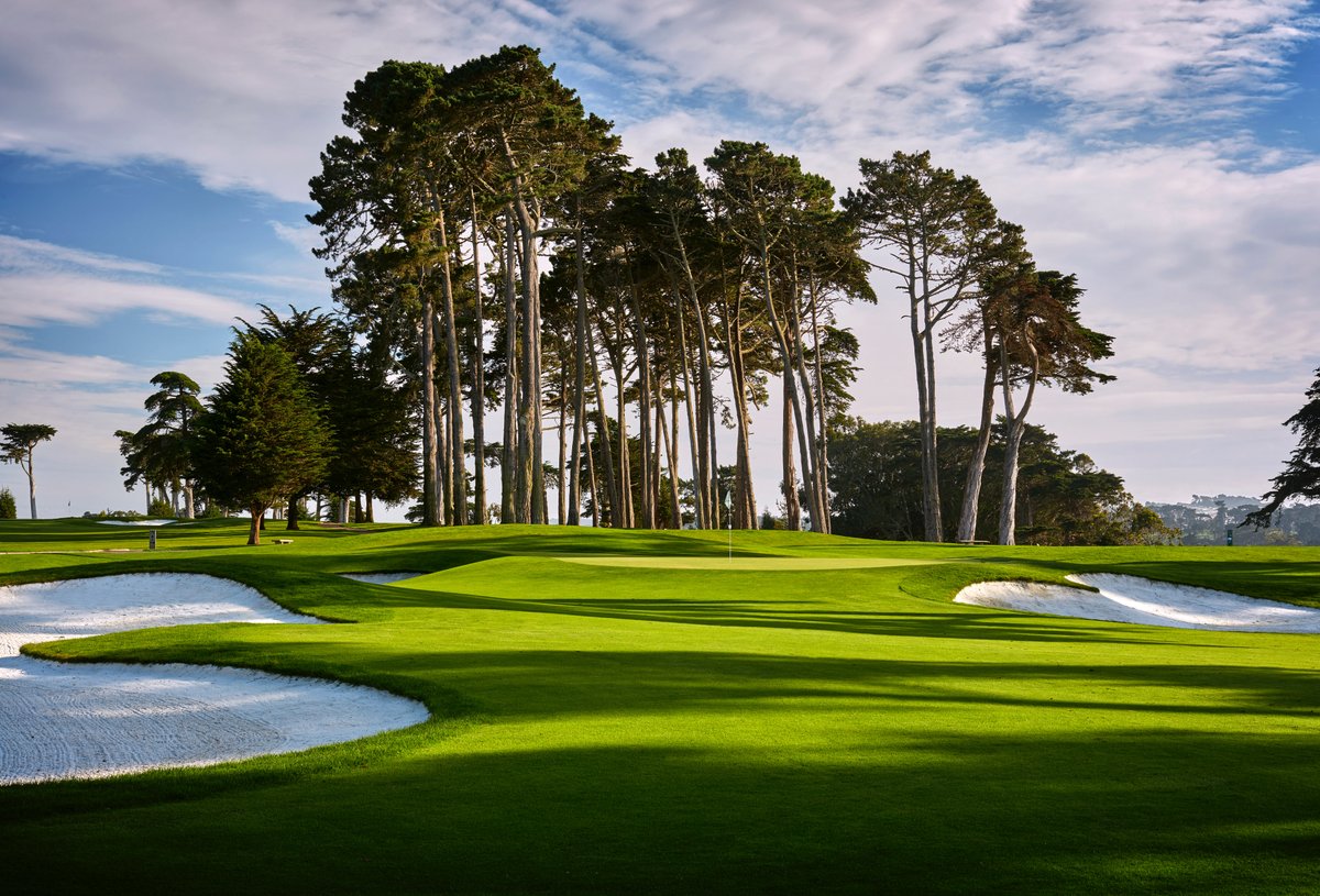 PGAChampionship's tweet photo. If you could play @TPCHardingPark with 1 person, who would it be? Don't forget to tag them. #PGAChamp https://t.co/WBbN8MYlSc