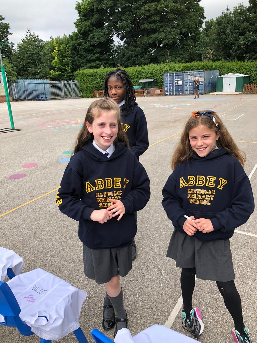 AbbeyPrimary's tweet photo. #y6 have really enjoyed their last day. #leaverslockdown https://t.co/fA9YyInT10