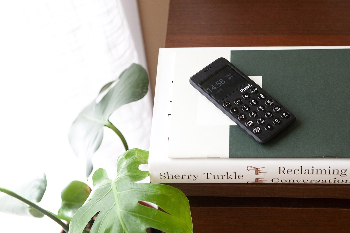 punkt's tweet photo. Punkt. MP02: 'A true antidote to technology overload' #EveningStandard
https://t.co/jcquzJjVix
#technology_tamed #punktdesign #jaspermorrison #design #voicephone #minimalism #BBsecure #phonedistraction #minimalistphone #ITRW #MP02phone https://t.co/qVfulaGAPz