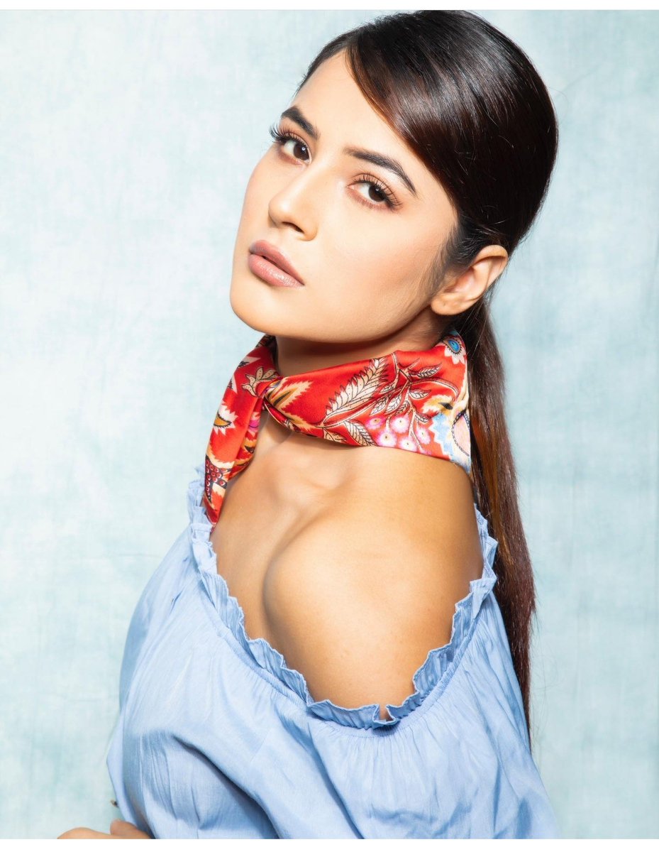 manav22's tweet photo. Slaying the Urban Chic Look #ShehnaazGill #LookOfTheDay #fashion #Thursday #ManavManglani https://t.co/SwZgYgi00U