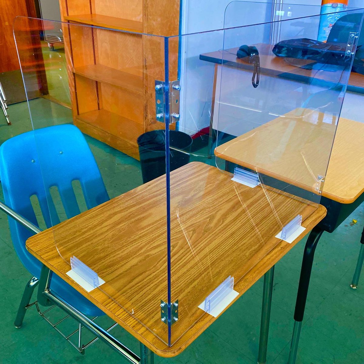 blissimprints's tweet photo. Bliss Student Desk Shields will officially be on school desks from coast to coast, protecting students and teachers with a clear view of each other. Shown 4mm. Shop https://t.co/NIlfz6PLdK 
#sneezeguard #studentshields #deskguard #deskguards #teacher #deskshield #deskshields https://t.co/XbF3EGDaNX
