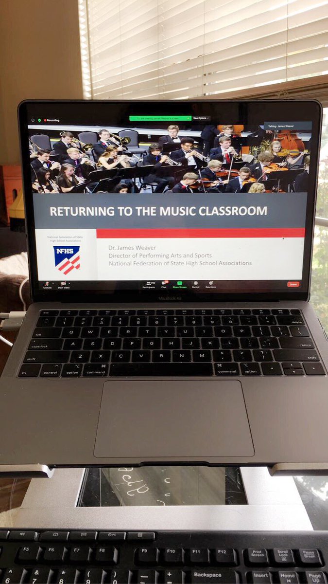 Completing PD from my living room? 
Here for it 
Learning how to keep music students safe and engaged during a pandemic?
Here. For. It. 
So thankful for our @MMEA_Maryland and the amazing speakers they have assembled for today!!