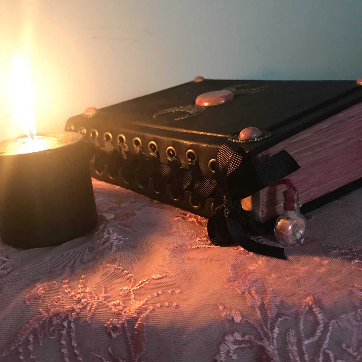 books_witchy's tweet photo. Следующий :) / next one
#grimoire #bookofshadows #bookofspells #spellbook #spell #magic #witch #wicca #witchcraft #гримуар #книгатеней #заговор #обряд #колдовство #ведьма #расклад #став #таро #руны #викка #славянскиебоги https://t.co/ZyMJxEdyi3
