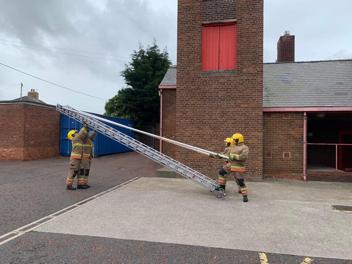 CDDFRS's tweet photo. On Thursdays we throw... throw lines!
Here's Seaham Day Crew taking part in throw line training following ladder drills in the yard earlier today 💜🚒
#AlwaysReady #ThrowBagThursday 💜 https://t.co/79FS20Zswu