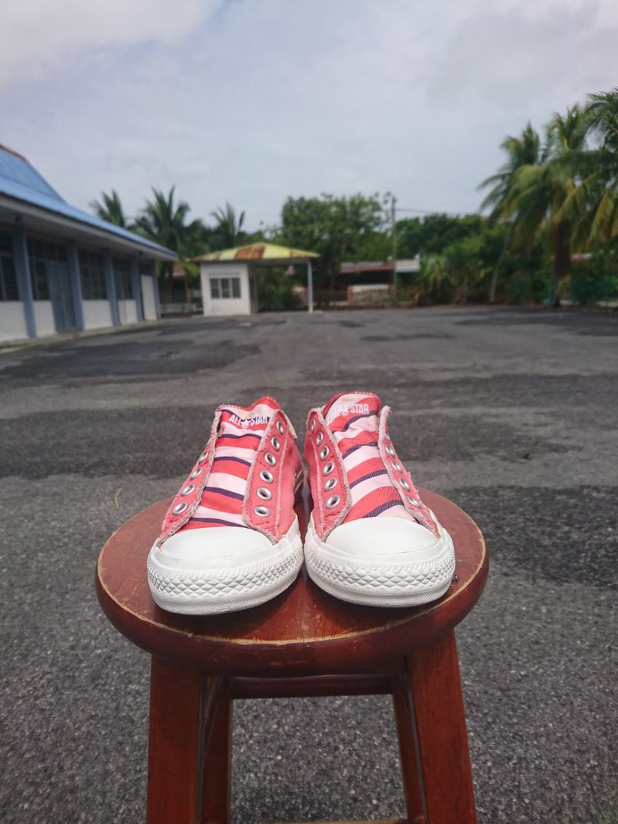 StorKasut's tweet photo. Converse all star laceless slip on
Size : 6.5 UK
Condition : 8 /10
Status : original used.
Price : RM 45
If interested Ws : 0183266465
.
.
.
.
#kasutbundlemurah #kasutbundle #Kasutbunlemalaysia #kasutmurah #kasutasics #vansbundle #vansmalaysia #conversemurah #conversebundle https://t.co/fyP5ZU3tNr