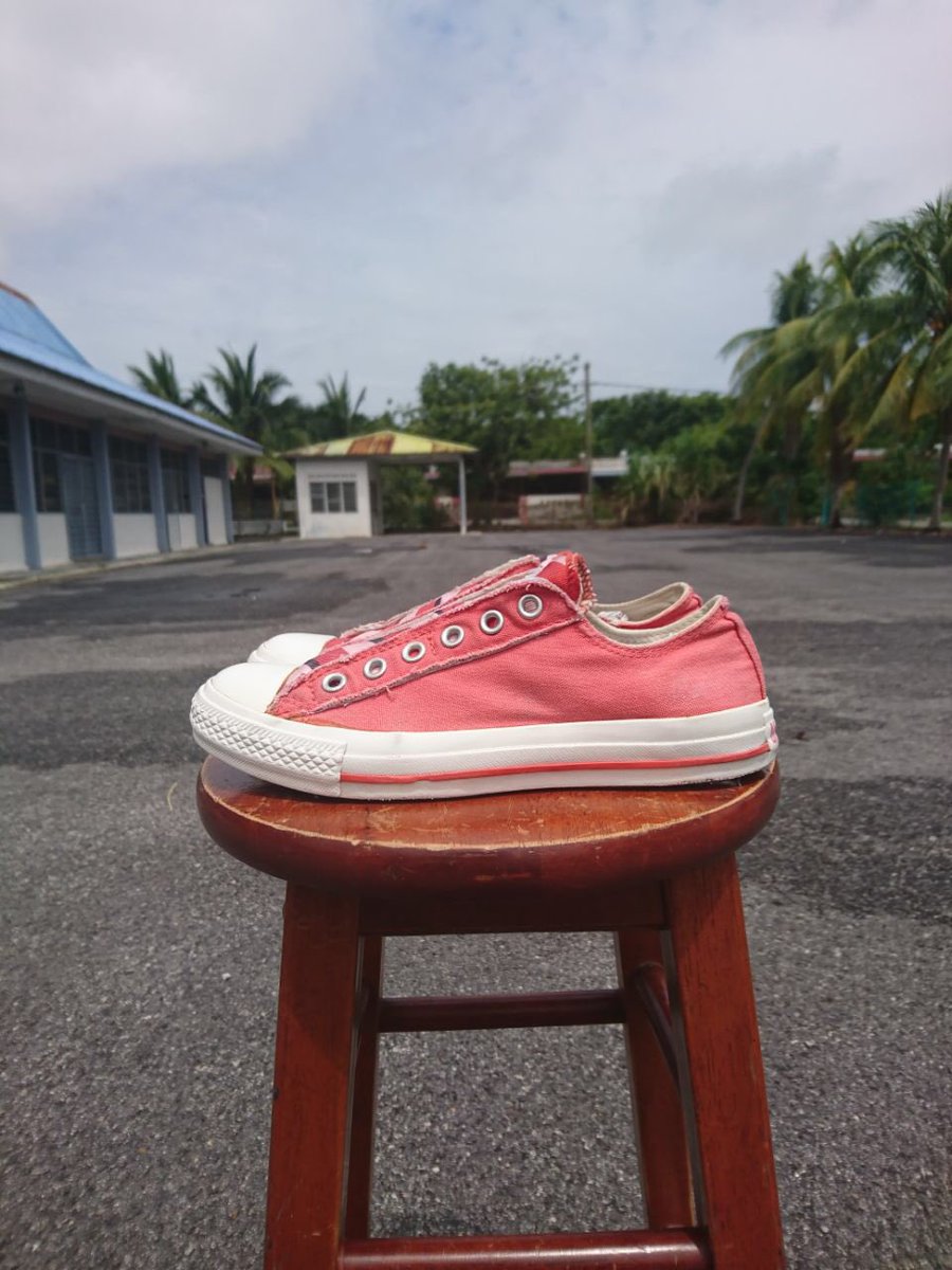 StorKasut's tweet photo. Converse all star laceless slip on
Size : 6.5 UK
Condition : 8 /10
Status : original used.
Price : RM 45
If interested Ws : 0183266465
.
.
.
.
#kasutbundlemurah #kasutbundle #Kasutbunlemalaysia #kasutmurah #kasutasics #vansbundle #vansmalaysia #conversemurah #conversebundle https://t.co/fyP5ZU3tNr