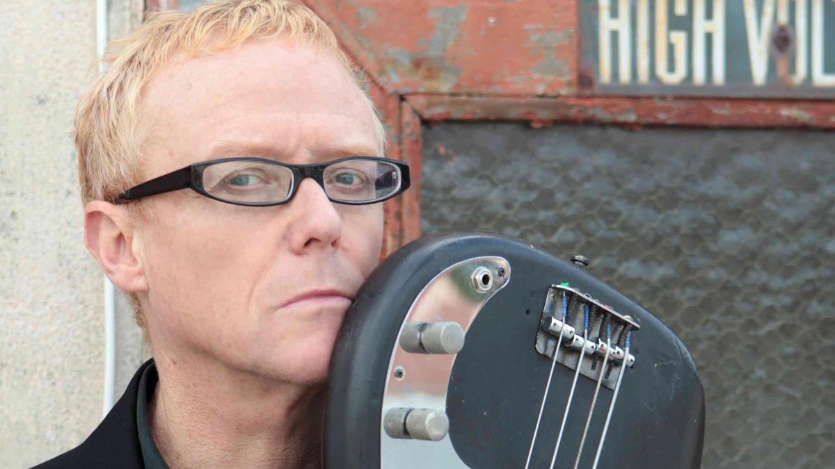 ShamelessPR_'s tweet photo. Kind thanks to @NormanBRadio of #LifeElsewhereRadio for supporting the music of @davidjhaskins. More on the syndicated show via https://t.co/QIU0OvBsDC
Enjoy David J's latest album 'Missive to an Angel from the Halls of Infamy and Allure' ~ https://t.co/9Y1YvaN9OC @darwinmeiners https://t.co/coIlKUz75w