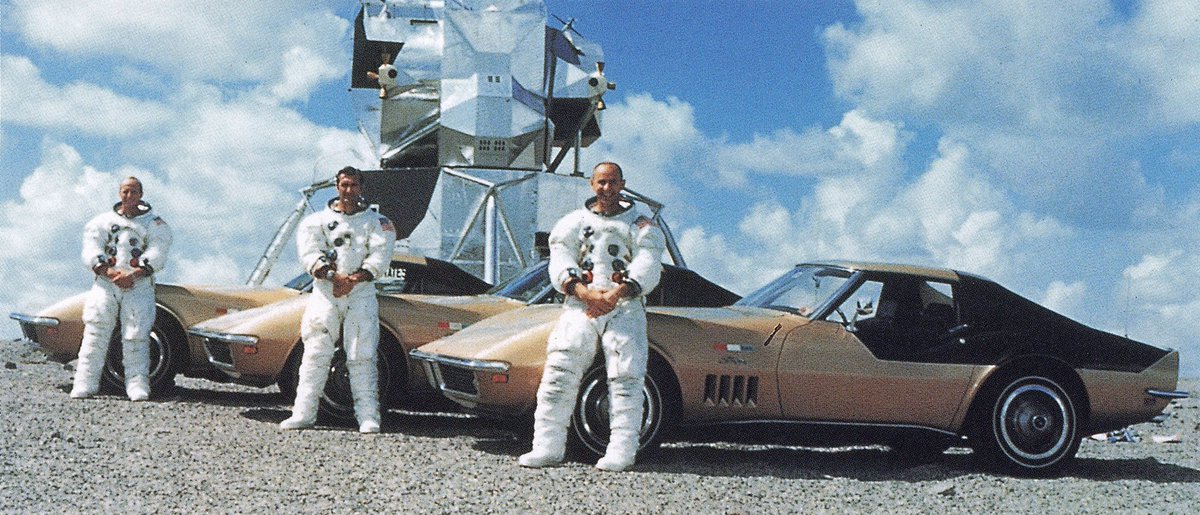 cklockwork's tweet photo. In my novel, our heroine Hunter Gunne drives a badass gold and black Corvette Stingray, which Steven immediately notes is similar to the cars that the NASA astronauts drove. So, let’s take a look at these iconic ASTROVETTES…
#agentofOLD
#areyouOLD
#actionthriller
#bookblast https://t.co/VjAOFTrG7Z