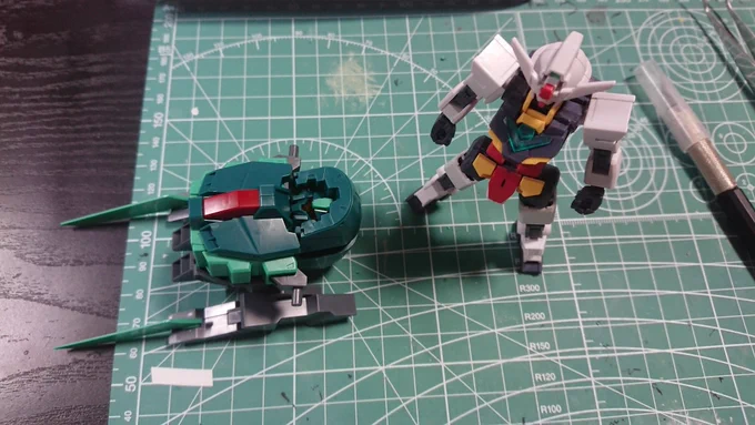 本日の作業はここまで。なかなか良くできたキットですねー。これをいかにコアガンダムのコアドッキングに組み込むか考えるのに少し時間が かかりますね。あとアンクシャカラーのコアガンダムも描いてみました!#コアガンダム #アンクシャ #ガンプラはどんな自由な発想で作ってもいいんだ #g_bd 