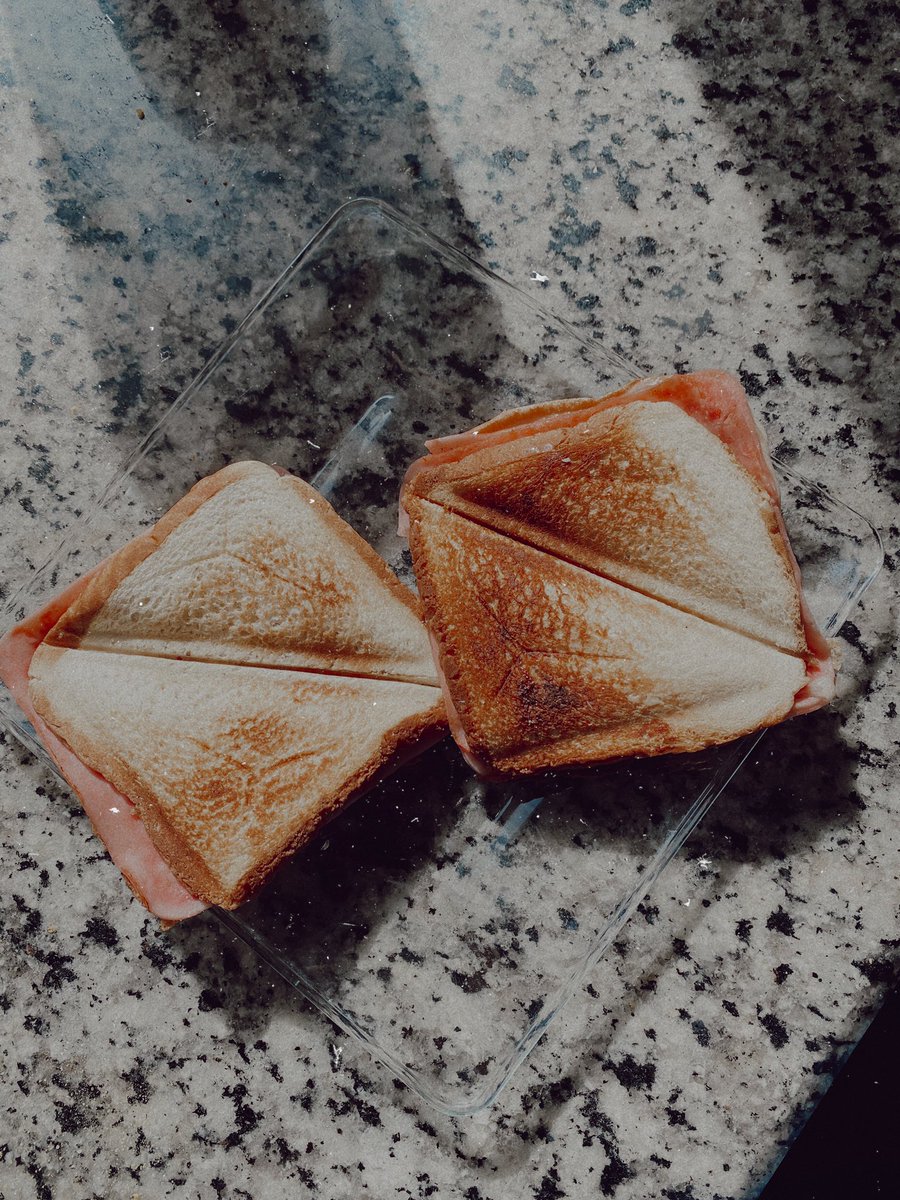 RenataRoulet's tweet photo. Me encanto mi desayuno🤩 !! https://t.co/t0DG6iQaYa