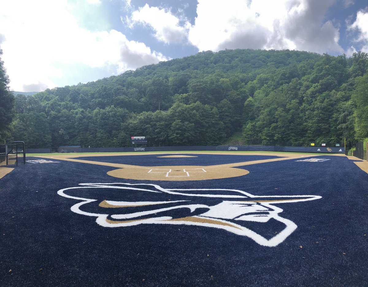 ⚔️ No better time to join the Montreat College Baseball family! Interested In playing baseball at Montreat? Fill out a recruiting questionnaire form at montreatcavaliers.com ⚔️ #CavClan