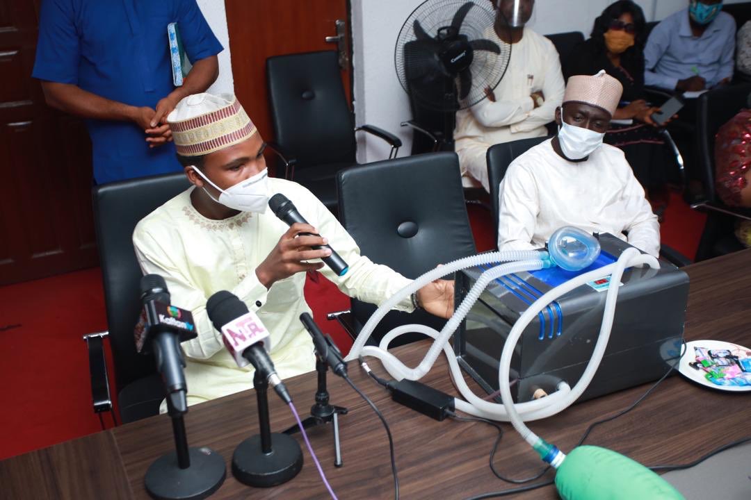 AdamuUsmanGarko's tweet photo. Federal Government of Nigeria Honours Young Gombe Innovator, Usman Dalhatu

By Adamu Usman Garko 

The Federal Government of Nigeria through the Honourable Minister of Science and Technology @MohdHAbdullahi honoured the 20-year old 200-level student of https://t.co/xohDCNFrBX