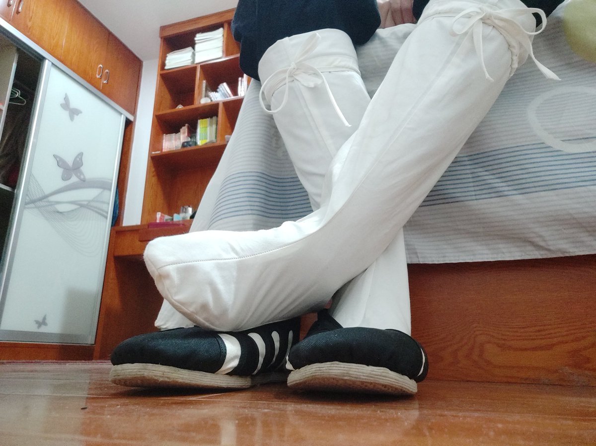 HeartoInk's tweet photo. 哎呀呀，腿累啦 https://t.co/ZLwXImaFlO