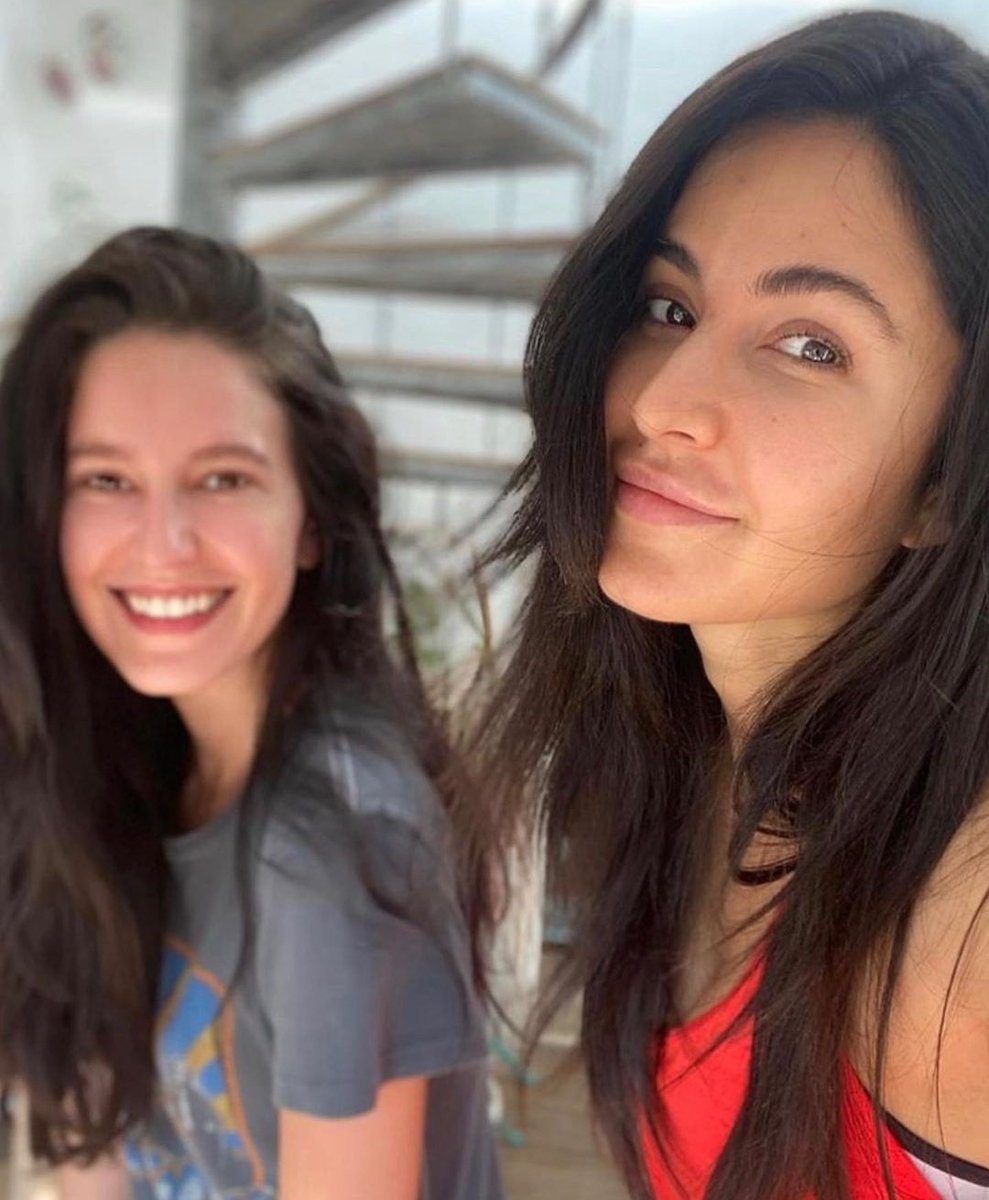 'Happiest of Birthday’s sister dearest 🥳🎁🎂🎈🎉😘' Isa Kaif on Instagram