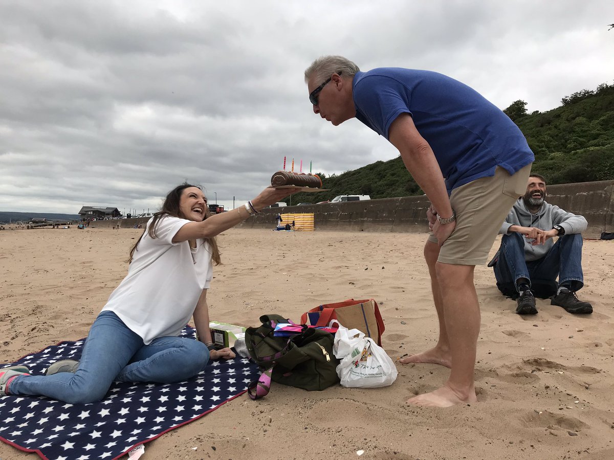 iamdigitalSarah's tweet photo. Lovely to catch up ‘for real’ with my amazing #NHScomms colleagues @Shazzahb @marieanneaugust @DaisyKOakes @1Legsy and Paul on #Exmouth beach today. #HappyBirthday Peter for next week! #comms #nhs #Devon @DPT_NHS @DPT_Jobs #JoinDPT #communications https://t.co/8uza04F0Ml