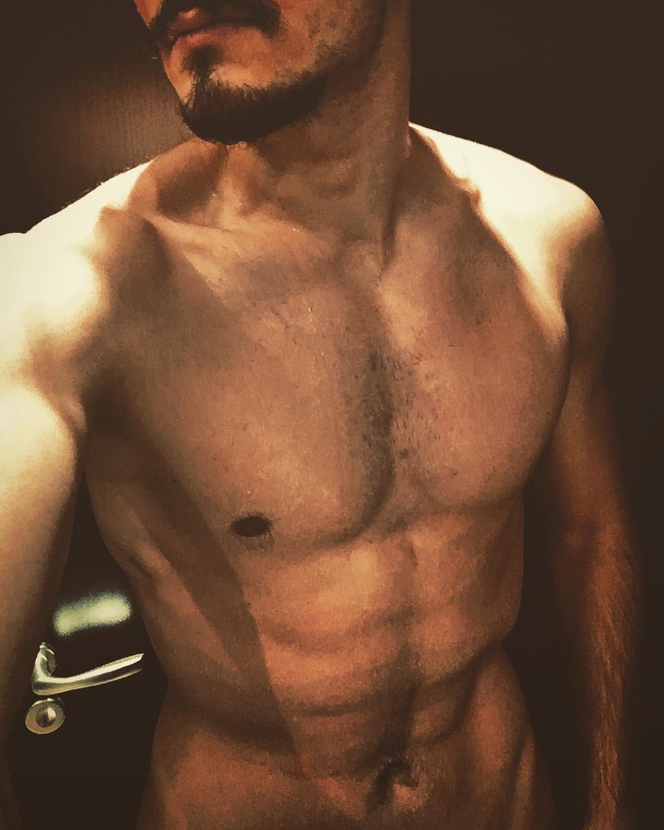 orlianrow's tweet photo. I’m on OnlyFans now❗️😱🤯😉🔥
#orlianrow
#debutdoublealbum
#backintimetonow💽
#acclaimedbythepeople💽
#монтанскипустинякonthetrack🇧🇬

https://t.co/zYkEuPbqLp https://t.co/l2Wg2C1Xmr