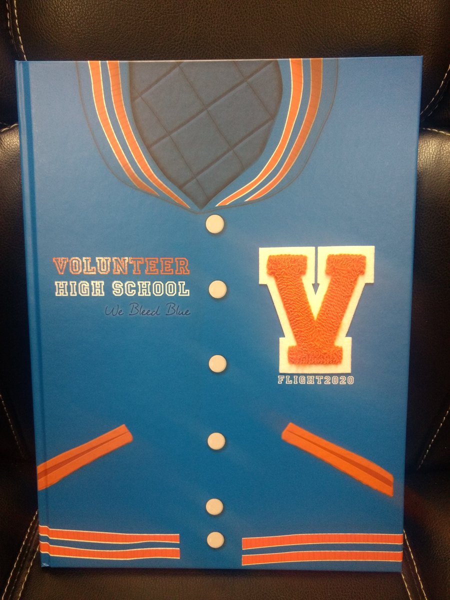 VHSFlightYB's tweet photo. We have a few extra books! $85 cash only. Come TODAY from now until 12:00!! https://t.co/LPLLbaoS1L