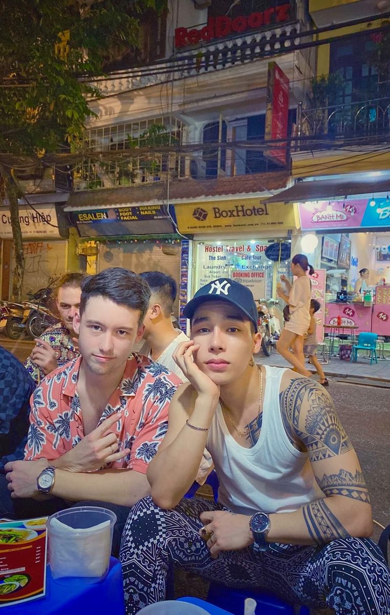 boydamdang13's tweet photo. Nứng quá thì phải tìm ai??? https://t.co/XbNtW2x86H