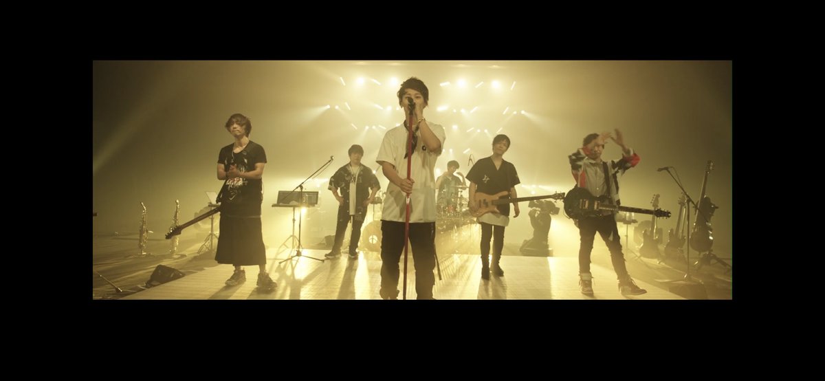 kenstagram419's tweet photo. 高く飛びたいのなら 一度低くしゃがめよ ！
助走をつけて飛ぶなら 後ろへ下がっても良いだろ！
#UVERworld 
#uverworld好きと繋がりたい 
#uverworld好きな人と繋がりたい 
#UVERworld好きな人RT 
#UVERworld好きな人仲良くなろう 
#crewさんと繋がりたい 
#フォローお願いします 
#フォロバ100 https://t.co/bQcZYIIr1g