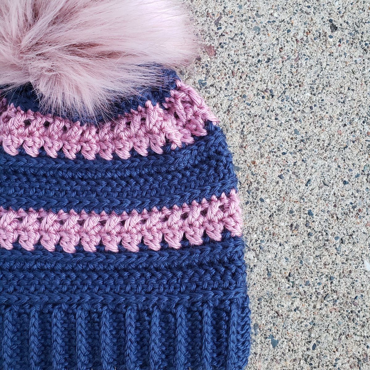 TalesofKnots's tweet photo. Are you getting started on your handmade crochet Christmas gifts yet? Find the FREE pattern here:
https://t.co/ZWherE0Ija https://t.co/Zw4qAOWshm