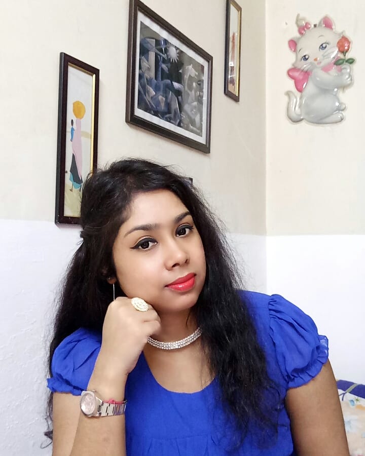 Arpita___Das's tweet photo. Old Normal ๐
#throwbackpic #loveforblue #favouritecolour #selfielove #durgapuja2019 #durgapujo #bengalifestival #bengaligirl #proudbong
#StayHome #StaySafe https://t.co/KgTfU6Wfs3