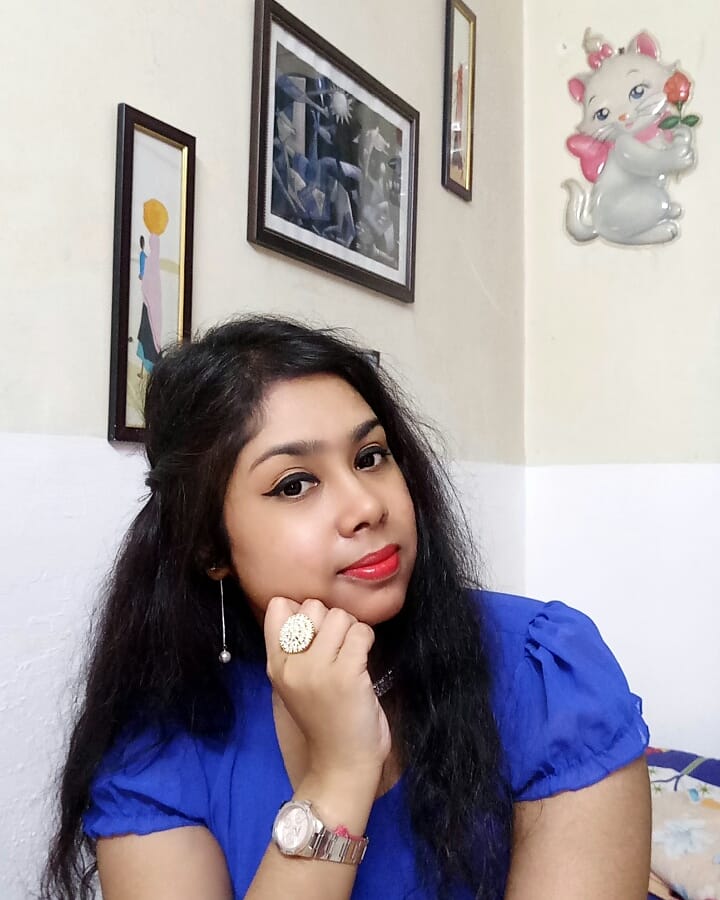 Arpita___Das's tweet photo. Old Normal ๐
#throwbackpic #loveforblue #favouritecolour #selfielove #durgapuja2019 #durgapujo #bengalifestival #bengaligirl #proudbong
#StayHome #StaySafe https://t.co/KgTfU6Wfs3