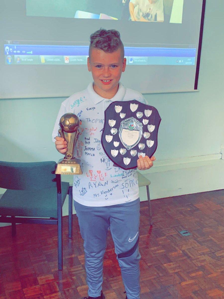 annalouisedawso's tweet photo. All grown up and leaving Tanfield Primary 💙 where has the time gone #leaguewinners #leavers2020 #bringonthecomp https://t.co/m4TSLKTeXQ