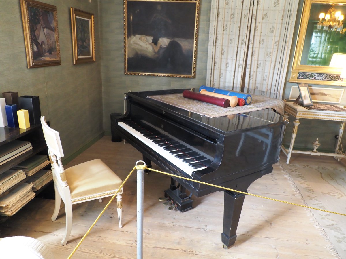 LindenA_S's tweet photo. The most expensive #klavier #flygel #grandpiano #konzertflügel of #Finland at #ainola #home of #sibelius
@antmetsa @KalliJari @soalmila @rmkinnunen @pala0002 @Nuosku @HauntingLetters @rocky1951 @JeanJCSibelius https://t.co/JNL2sjVN4F