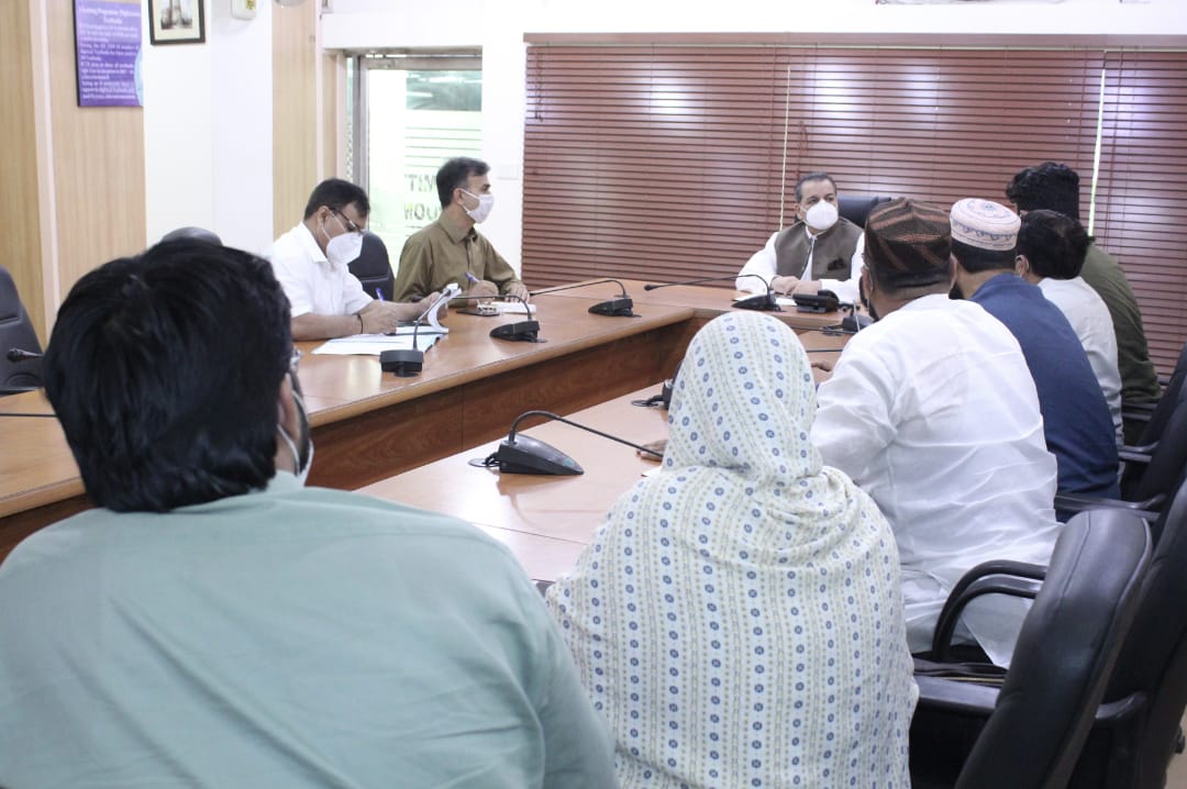 PACT_Punjab2019's tweet photo. پنجاب گورنمنٹ سکولز ایسوسی ایشن آف کمپیوٹر ٹیچرز (پیکٹ)، پنجاب کی وزیر تعلیم پنجاب ڈاکٹر مراد راس صاحب سے صوبائی صدر پیکٹ پنجاب کاشف شہزاد چودھری کی قیادت میں میٹنگ
@ImranKhanPTI @UsmanAKBuzdar @DrMuradPTI @SchoolEduPunjab @Kausarcsp 
#PACTPUNJAB
#ComputerTeachers https://t.co/vNYoOpK4uy