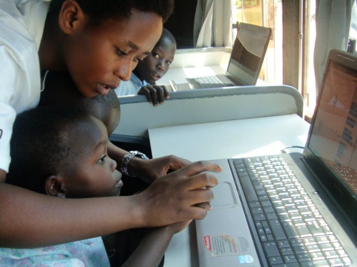 PIF_Zambia's tweet image. #WorldYouthSkillsDay2020 | It is estimated that 2⃣3⃣0⃣ million jobs in Sub-Saharan Africa will require digital skills by 2030.
Play it Forward are empowering young people through skill acquisition &amp;amp; capacity building to build the next generation of #Zambian leaders! #GlobalGoals