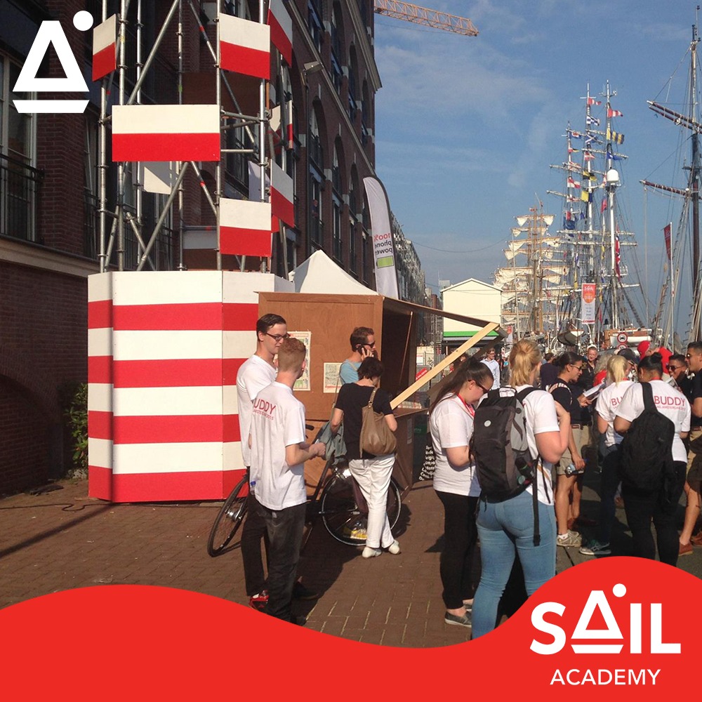 SAILAcademy's tweet photo. In 2015 hadden studenten  @InhAdamDiemen een concept bedacht. Dit hield in: vuurtorens die gemaakt  waren door studenten van @ROCvA op het evenemententerrein van SAIL neerzetten om te dienen als ontmoetingsplek.

#SAILweetjes #SAIL #SAILAcademy

@Abunchofchoices https://t.co/b6I8d9Ekgl