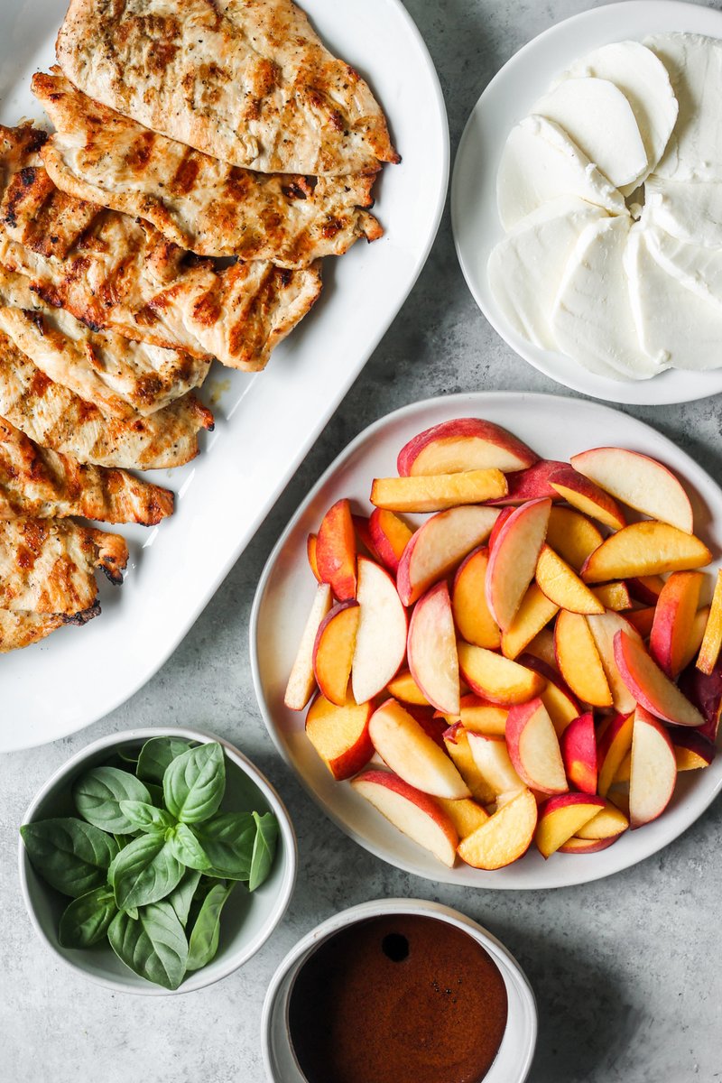 DstnDelish's tweet photo. Celebrate peach season with this Peach Caprese Grilled Chicken! https://t.co/uzdGj959dD https://t.co/qr8XdH6DNB