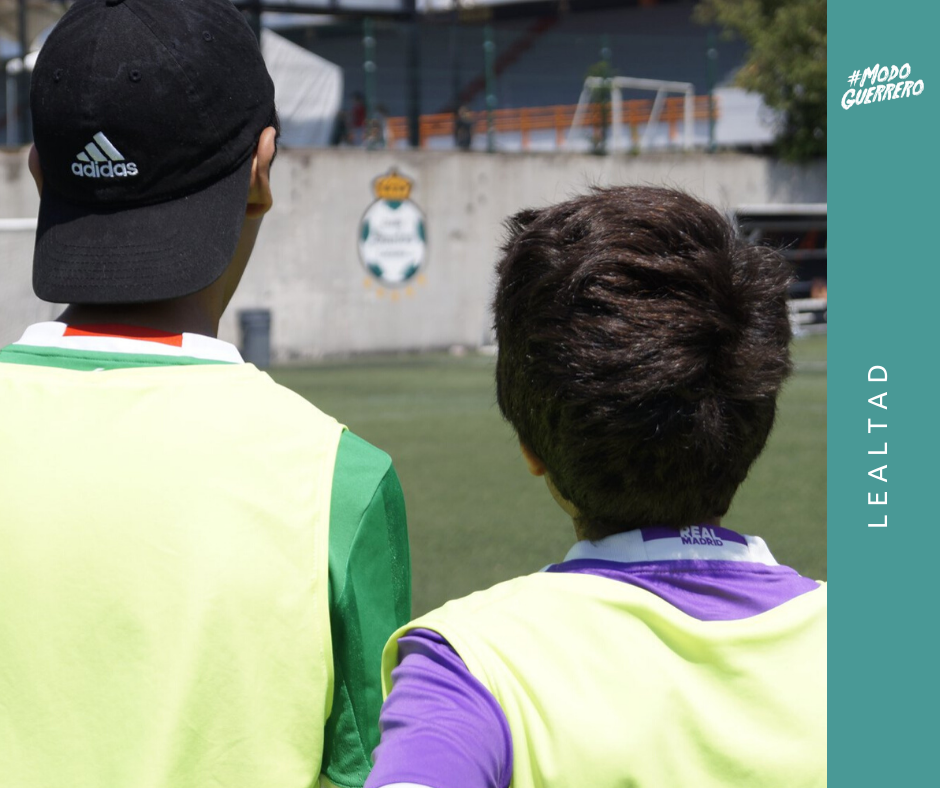 CFSantosCDMX's tweet photo. Lealtad al escudo y a la camiseta #GuerrerosConValor 💚🎖💪🏻 https://t.co/KYfo6GAv9b