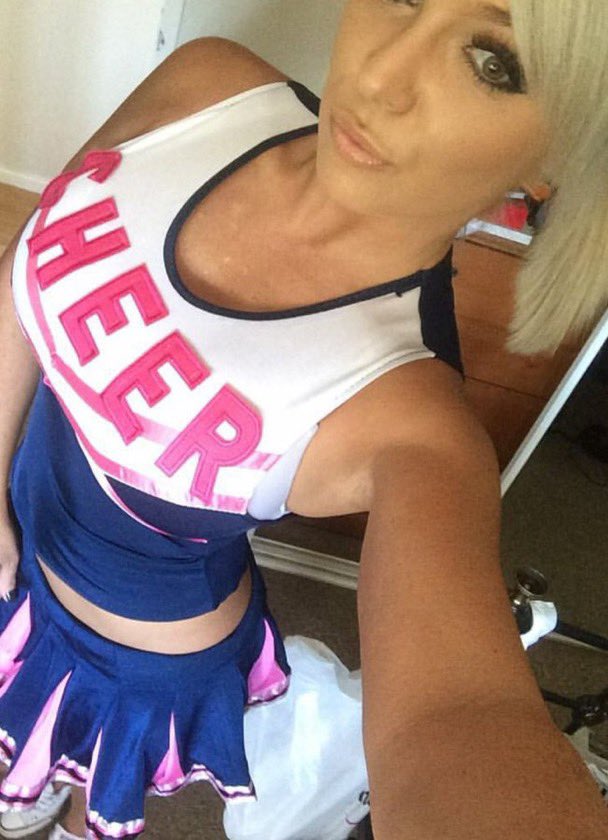 Miss_Zoeyy's tweet photo. Who likes cheerleaders? RT and follow for a nude in your dm https://t.co/pLBQYto0Xo
