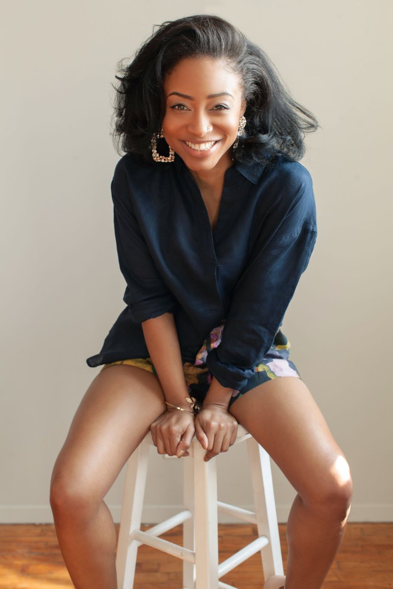 letsmeetforcopy's tweet photo. **New Episode Alert**
Brooklyn-based artist + classically trained singer, songwriter, pianist, actress + educator @CindyRainne Rainne joins Let's Meet For Copy to chat songwriting! https://t.co/9Mn3yGF9IP or just search for Let's Meet For Copy on your favorite podcast platform. https://t.co/nmLSoG91XH