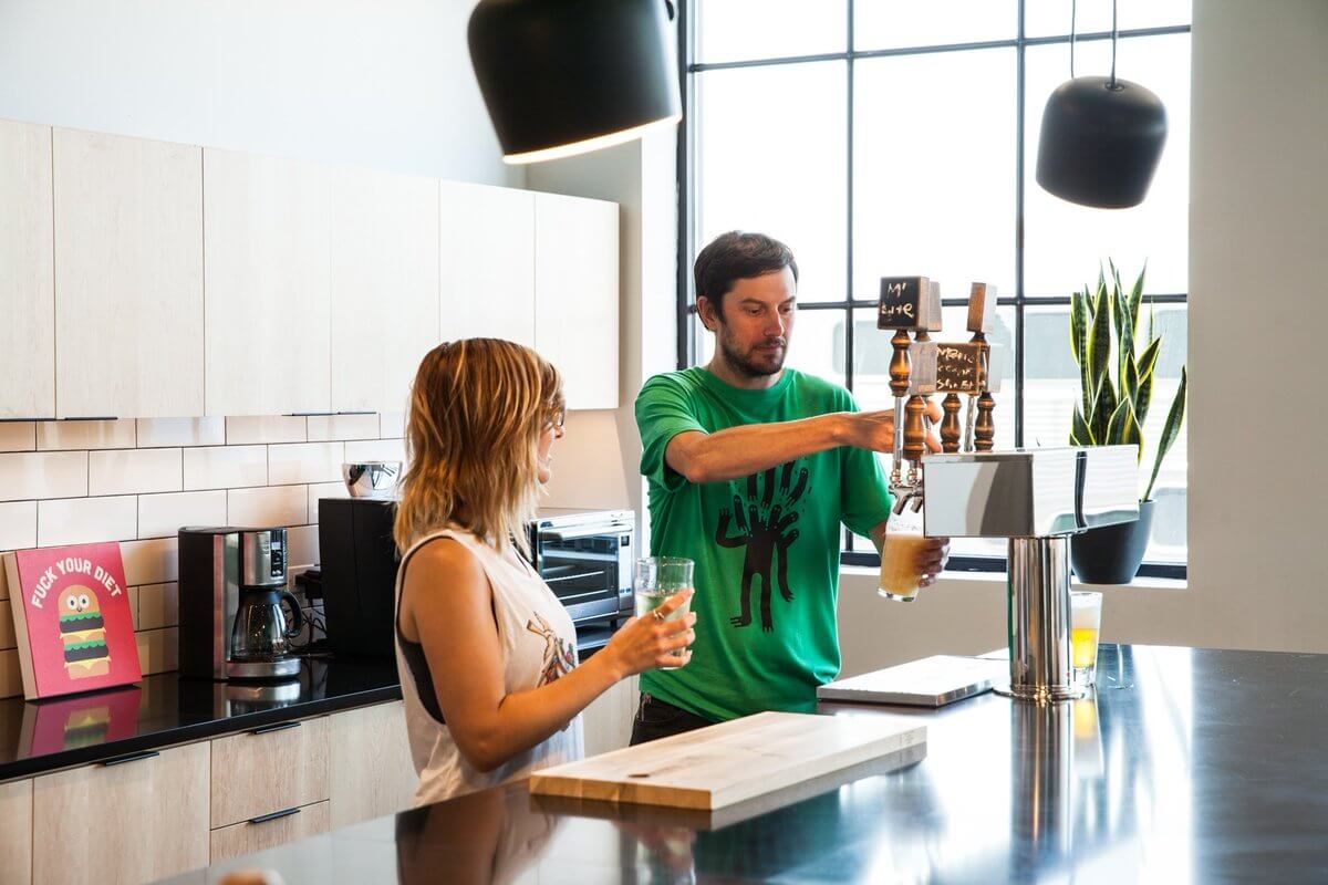 Should We Be drinking At Work Or Is Alcohol Better Left At The Bar should-we-be-drinking-at-work-or-is-alcohol-better-left-at-the-bar