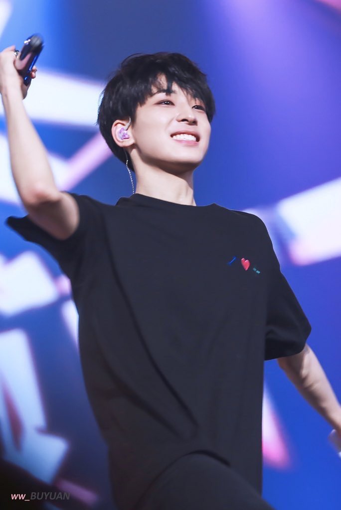 _____jj7's tweet photo. #여름밤_별빛같은_원우야_생일축하해
#MyYouthWONWOOday https://t.co/FiUEbuPDoE