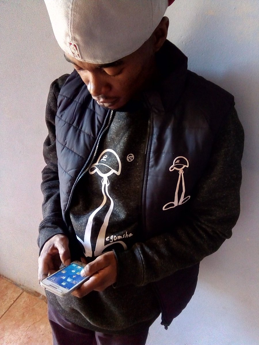 trainmusicinc's tweet photo. Rapper & Entrepreneur @hooperjahqua merchandise @LegomshaApparel
has been nominated at this year's Mzansi Arts & Music Awards #MAMA for #BestLocalBrand
SMS " MAMA 3338 " to 40439
R2 p/SMS
#freestatearts #freestateartistry #supportlocal #freestatehiphop https://t.co/AHeXpujdTk