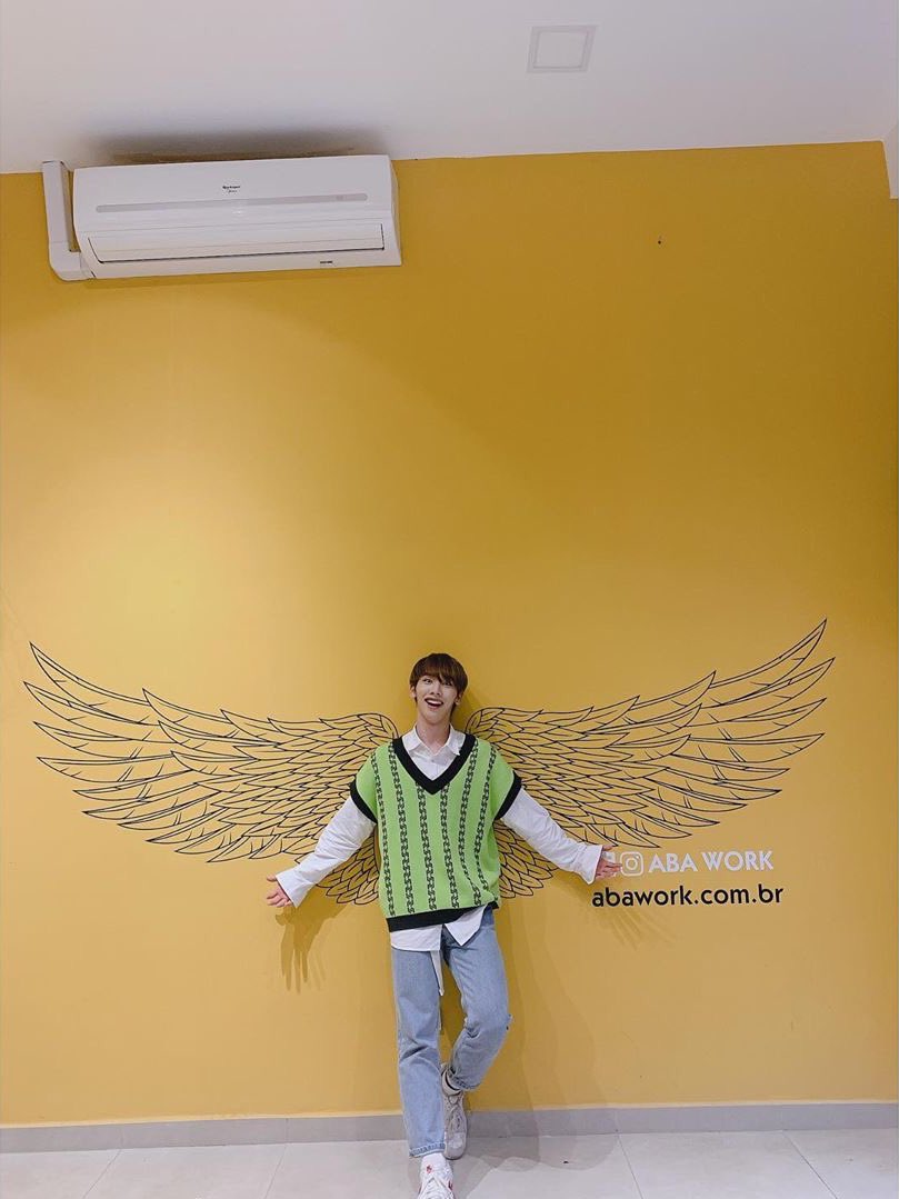 sunshower_510's tweet photo. happy birthday to our dear seunghyun~! 🎂🌟

lantana will always be here waiting for you and supporting you! we hope for all of your dreams to come true, and for us to meet again soon

thank you so much for everything!! we love you always 🧡 

#Happy_Seunghyun_Day https://t.co/GPiZBQfiGK