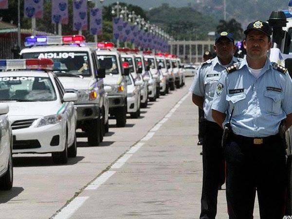 CHUVIJIMENEZ's tweet photo. Hoy #16Jul, es el Día Nacional del Policía. Felicitaciones para todos mis amigos y amigas policias, en especial a los de la Policia del Estado "#IAPES" en Cumaná. Que Dios me los acompañe siempre en su gran labor que desempeñan dia a dia, con ética, moral y compromiso. https://t.co/AiBNIB8I5v