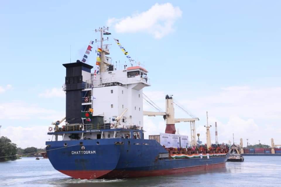 Manoj_Baruah1's tweet photo. #MilestoneEvent 
Shorter cargo route through Chattogram and Mongla port (Bangladesh)will boost trade and growth of Assam and NE.This new route will reduce time and logistic coast for cargo. Thank you HPM @narendramodi for this long awaited move.
@sarbanandsonwal https://t.co/SyPKeS0gBf