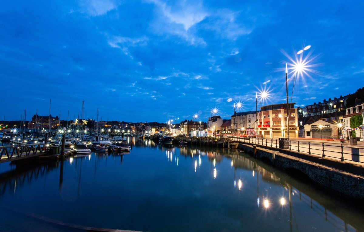 DiscoverCoast's tweet photo. #ThrowbackThursday to nights at Scarborough Harbour.

#Scarborough https://t.co/1xVhulk5eQ