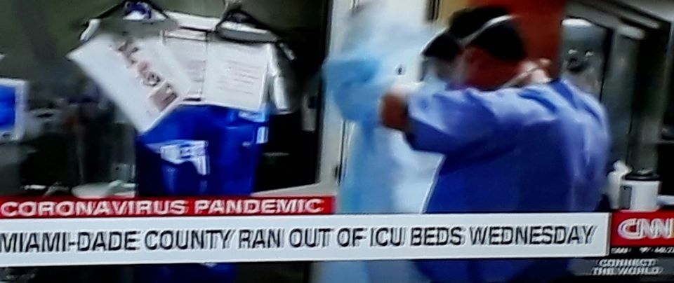 iroelsanchez's tweet photo. "Se acabaron las camas de terapia intensiva en Miami", una noticia que está dando CNN y duele saber, más cuando muchos compatriotas viven en esa ciudad. Pero quienes allí gobiernan se niegan a pedir ayuda médica a Cuba que ya controló la pandemia y está solo a 90 millas. https://t.co/CSvSYNgLzl