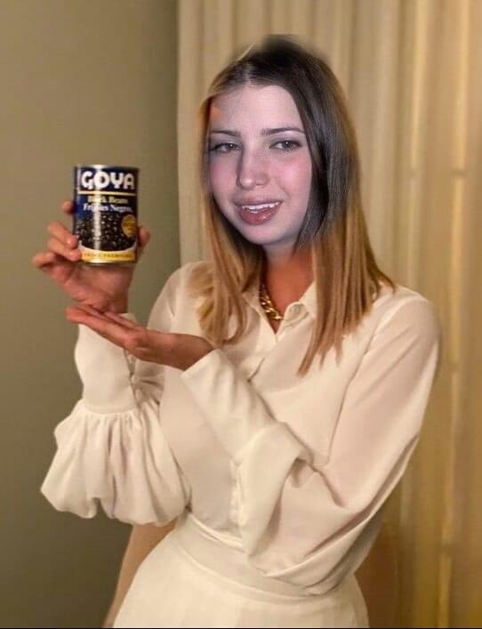 kkeieith's tweet photo. #GOYABOYCOTT #GoyaGate #goya #thursdaymorning #TrumpFailedAmerica #IvankaBeans #IvankaGOYA #Ivanka  Fixed it⬇️ https://t.co/8BAyFtrqjx