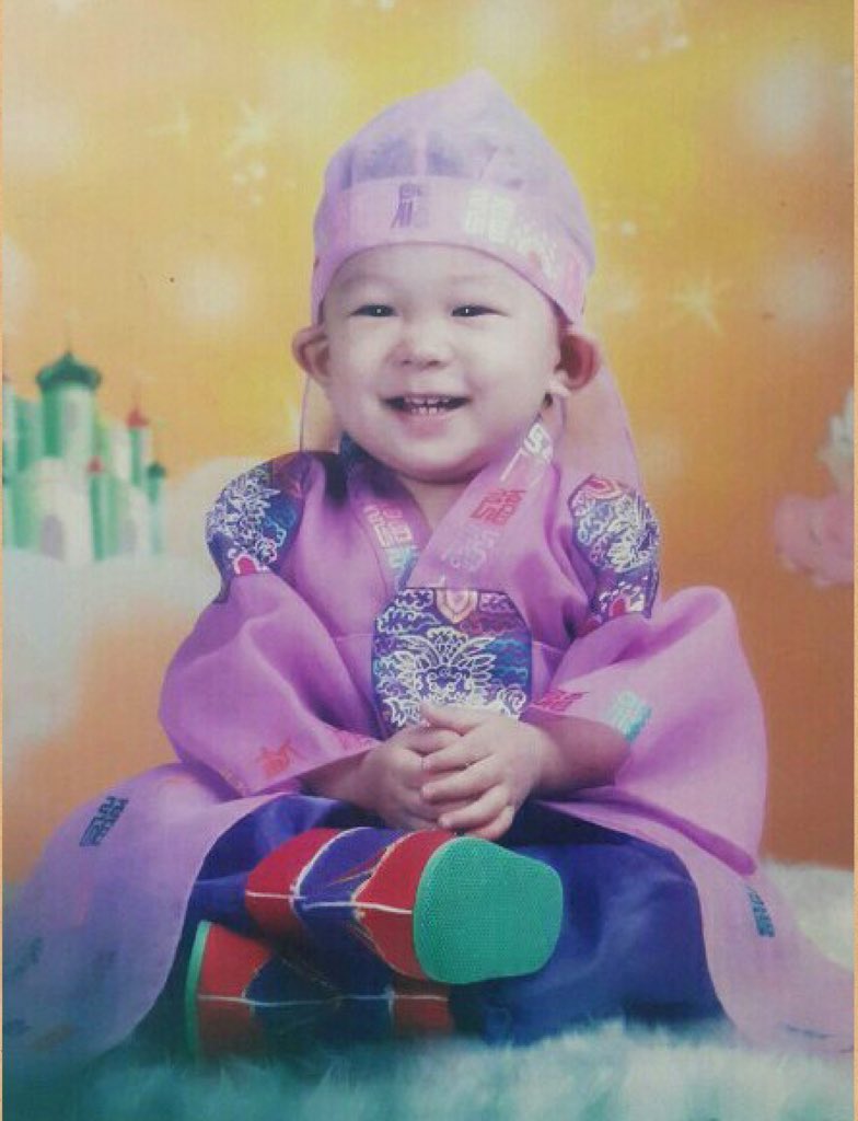 WAO717's tweet photo. #여름밤_별빛같은_원우야_생일축하해
원우의 모든 순간이 다 소중해 
존재 자체로 너무나 큰 위로고 행복이고 내 자랑이야
생일 너무너무 축하해💜 https://t.co/DlCvx5G9e6