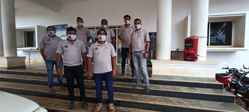 KodaguTeam's tweet photo. #ಕೊಡಗು_ಆಕ್ಷನ್_ಟೀಂ ನ ಸದಸ್ಯರು ಇಂದು #ವಿರಾಜಪೇಟೆ ತಾಲ್ಲೂಕಿನ #ತಹಶೀಲ್ದಾರ್_ಶ್ರೀ_ನಂದೀಶ್ ಸರ್ (#ಕೆಎಎಸ್) ಅವರನ್ನು ಭೇಟಿಯಾಗಿ ಪ್ರಕೃತಿ ವಿಕೋಪದ ಸಂದರ್ಭದಲ್ಲಿ ಮತ್ತು ಯಾವುದೇ ಸಂದರ್ಭದಲ್ಲಿ  ಸ್ವಯಂ ಸೇವಕರ ಅವಶ್ಯಕತೆ ಇದ್ದರೆ ನಮ್ಮನ್ನು ಸಂಪರ್ಕಿಸಲು ಮನವಿ ಮಾಡಿಕೊಳ್ಳಲಾಯಿತು. https://t.co/6WEuLp5Zkx