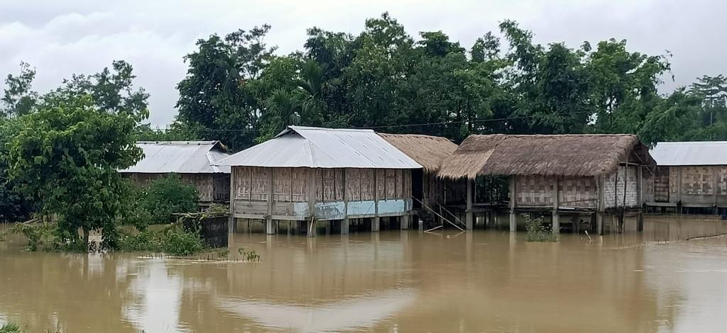 JenyDoley's tweet photo. #prayforassam 
#AssamFloods 
#AssamFloods 
 Assam is facing devastating floods. Many people are have already lost their life, property. 
Help Assam. 
Pray for Assam. 

Photo : Jonai, Assam, India 🇮🇳 https://t.co/jXrYK0CAYU