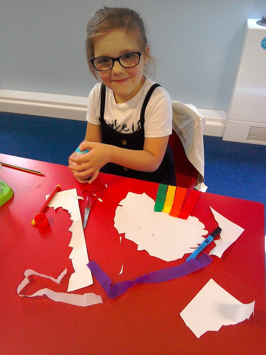 mrssketchmps's tweet photo. Amazing rainbow crafts today #mps https://t.co/hpWCTB11Fw