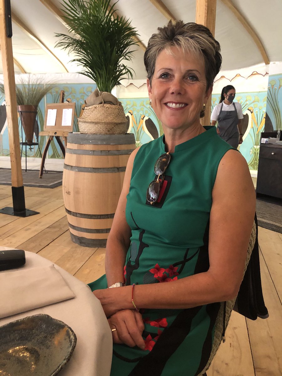 stanmooreracing's tweet image. 😉a belated 30th anniversary meal Sara looks happy nice to be out