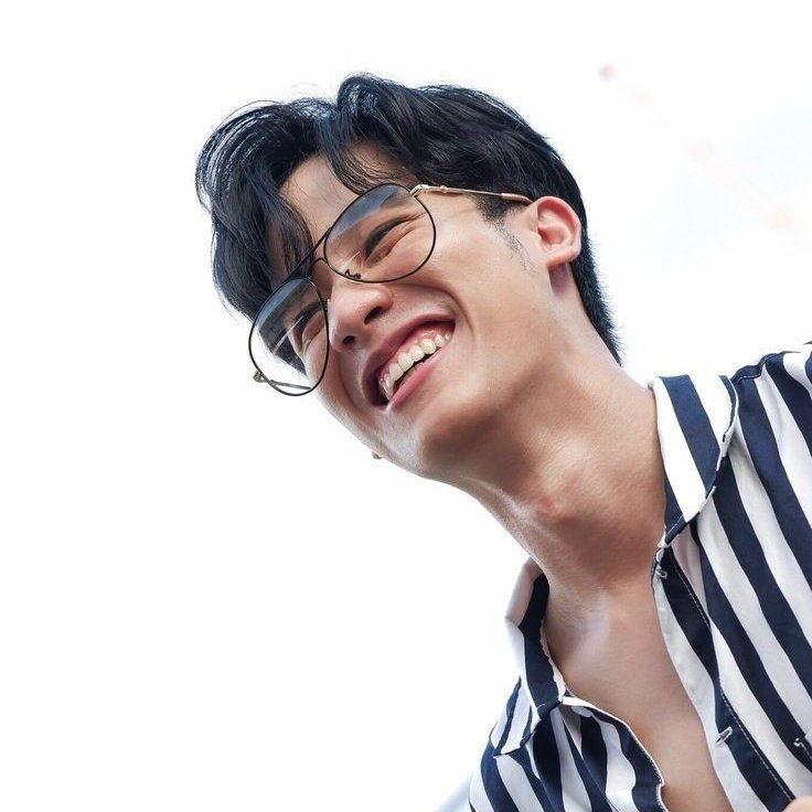 Day 82:  @Tawan_V thank you for making my day, I hope you had a great day as much as I did. My day hasn't officially started yet and I received a notif from you. Thank you for finally noticing me. I'll continue this thread until you noticed this. I love you, always  #Tawan_V